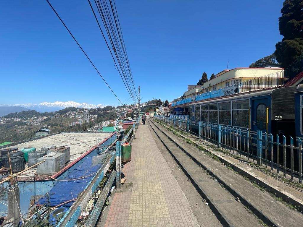 דרג'ילינג International Youth Hostel Darjeeling מראה חיצוני תמונה